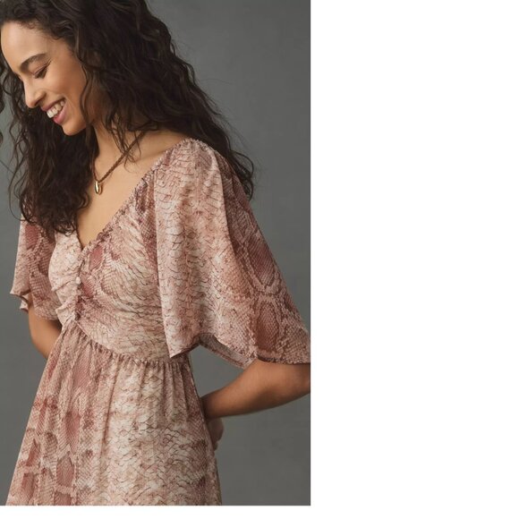 By Anthropologie Short-Sleeve Tiered Midi Dress size M new neutral color - Picture 2 of 5